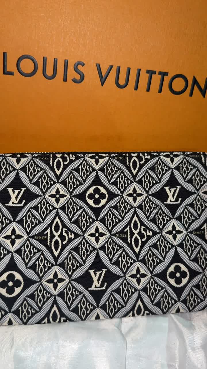 Unboxing d'un article Louis Vuitton